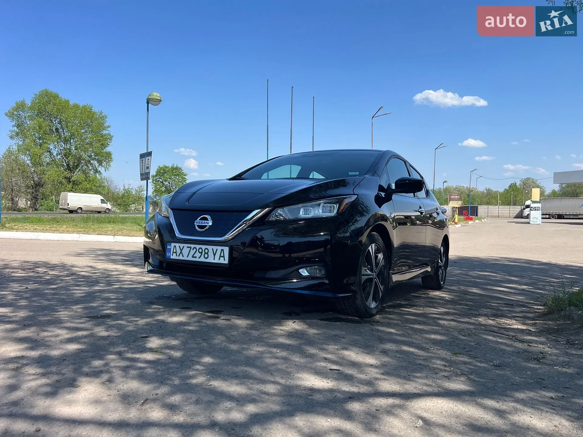 2022 Nissan Leaf - фото 1