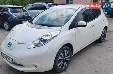 Хетчбек Nissan Leaf 2013 в Кам'янець-Подільському