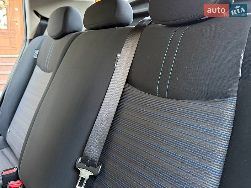 Хэтчбек Nissan Leaf 2019 в Львове