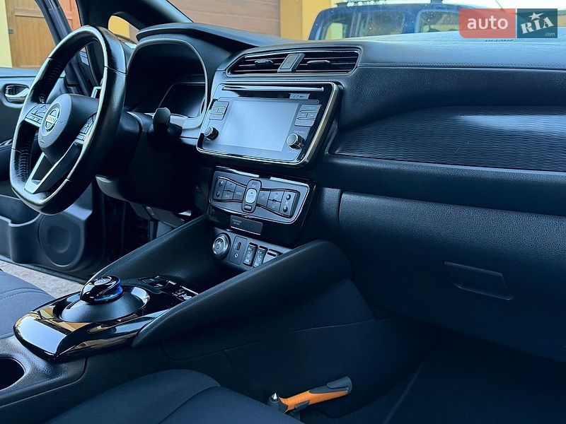 Хэтчбек Nissan Leaf 2019 в Львове