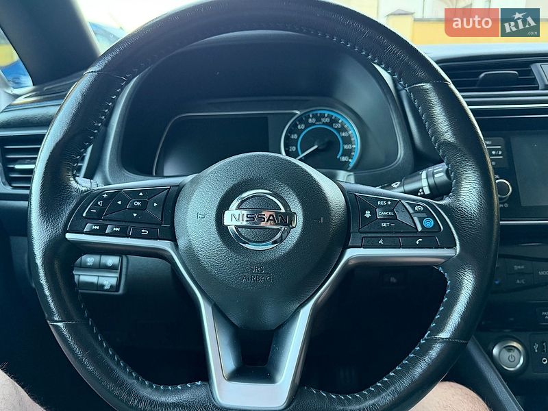 Хэтчбек Nissan Leaf 2019 в Львове