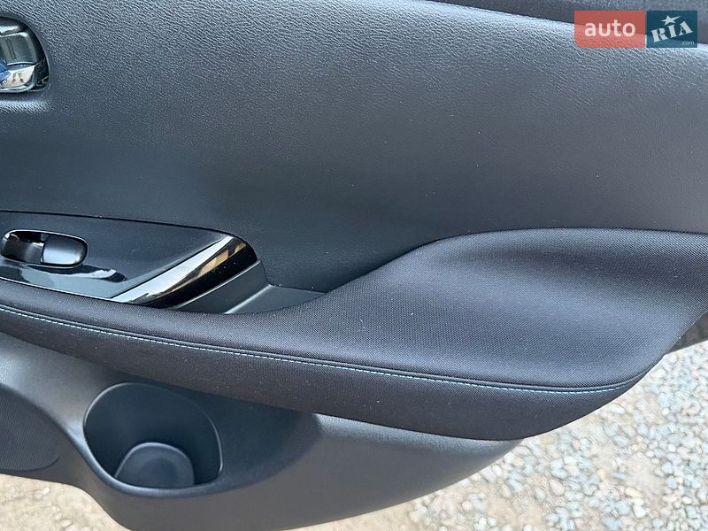Хэтчбек Nissan Leaf 2019 в Львове