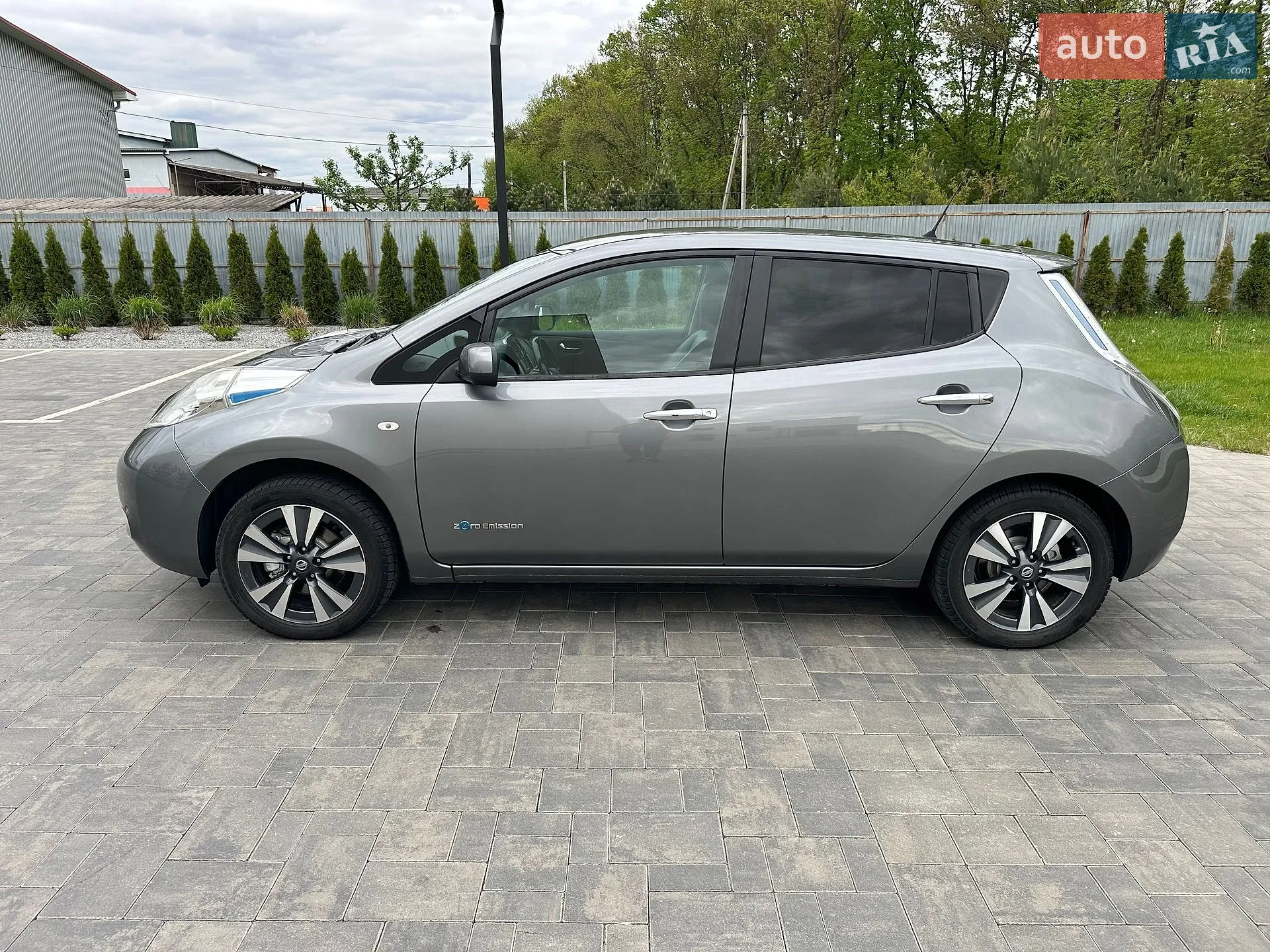 2017 Nissan Leaf - мініатюра 4