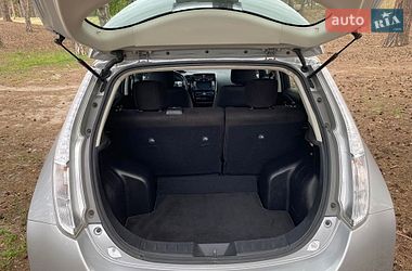 Хэтчбек Nissan Leaf 2016 в Днепре