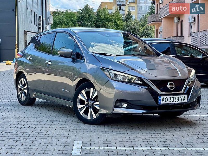 Хэтчбек Nissan Leaf 2018 в Львове
