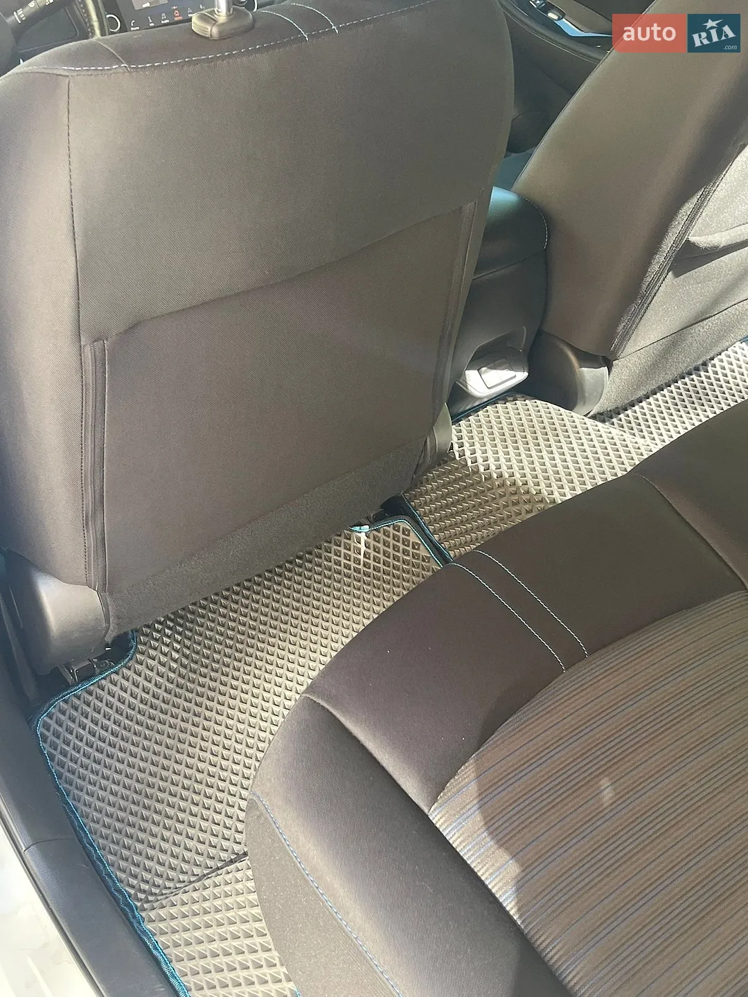 2021 Nissan Leaf - мініатюра 12