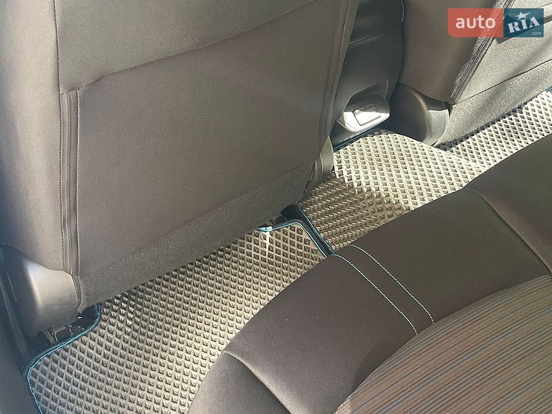 Хэтчбек Nissan Leaf 2021 в Тернополе