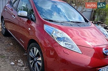 Хетчбек Nissan Leaf 2013 в Новомиргороді