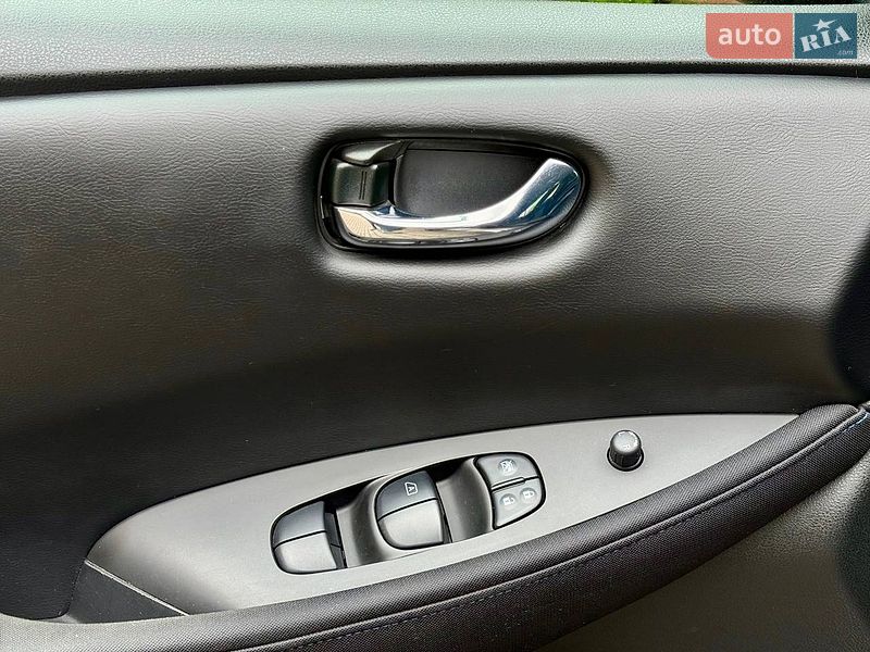 Хетчбек Nissan Leaf 2022 в Самборі