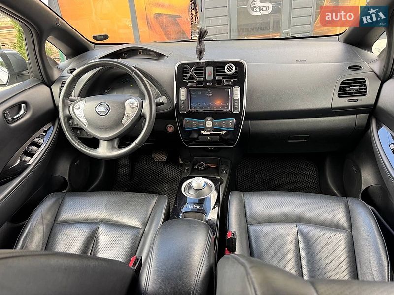 Хэтчбек Nissan Leaf 2015 в Стрые