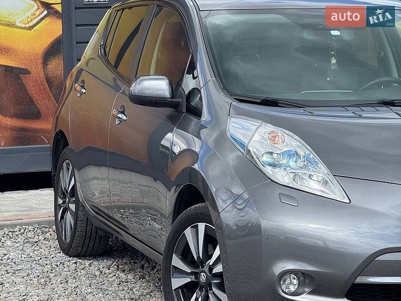 Хэтчбек Nissan Leaf 2015 в Стрые