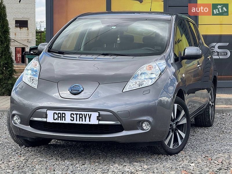 Хэтчбек Nissan Leaf 2015 в Стрые