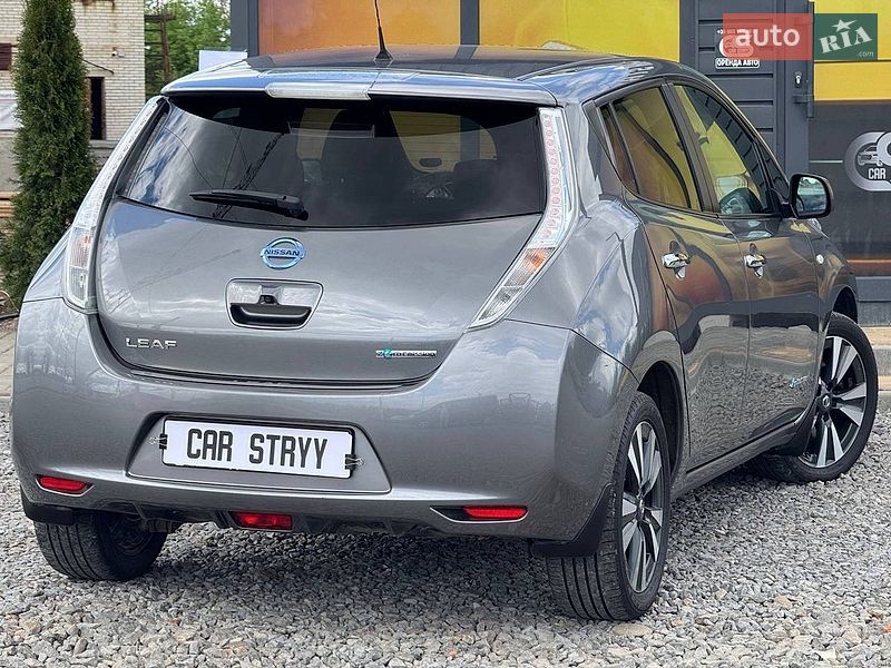 Хэтчбек Nissan Leaf 2015 в Стрые