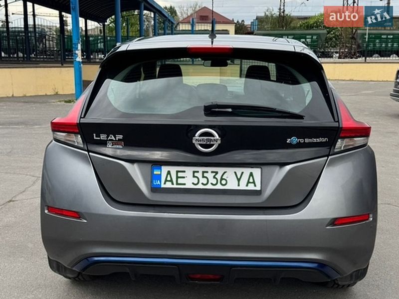 Хэтчбек Nissan Leaf 2019 в Днепре