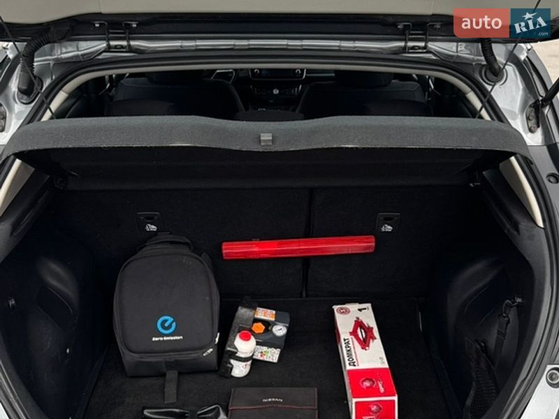 Хэтчбек Nissan Leaf 2019 в Днепре