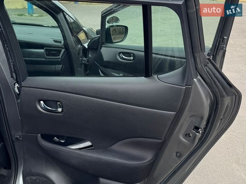 Хэтчбек Nissan Leaf 2019 в Днепре