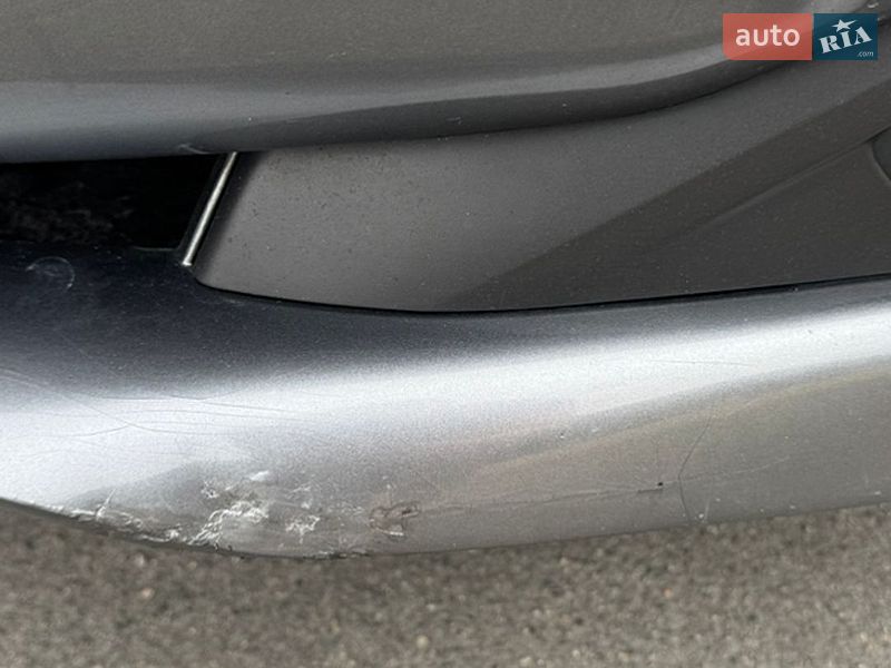 Хэтчбек Nissan Leaf 2019 в Днепре