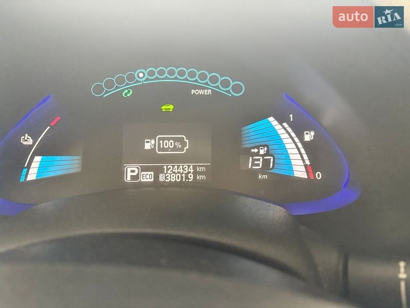 Хетчбек Nissan Leaf 2015 в Дрогобичі