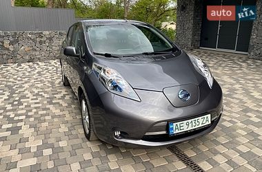 Хэтчбек Nissan Leaf 2014 в Днепре