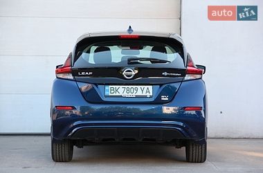 Хетчбек Nissan Leaf 2021 в Сарнах