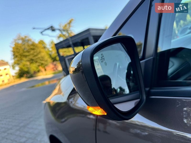 Хэтчбек Nissan Leaf 2018 в Дрогобыче