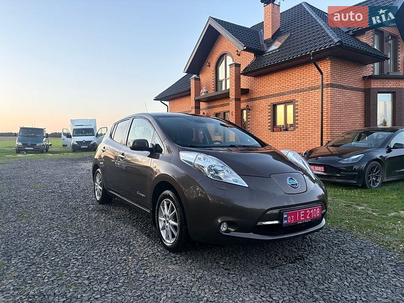 Хэтчбек Nissan Leaf 2016 в Луцке