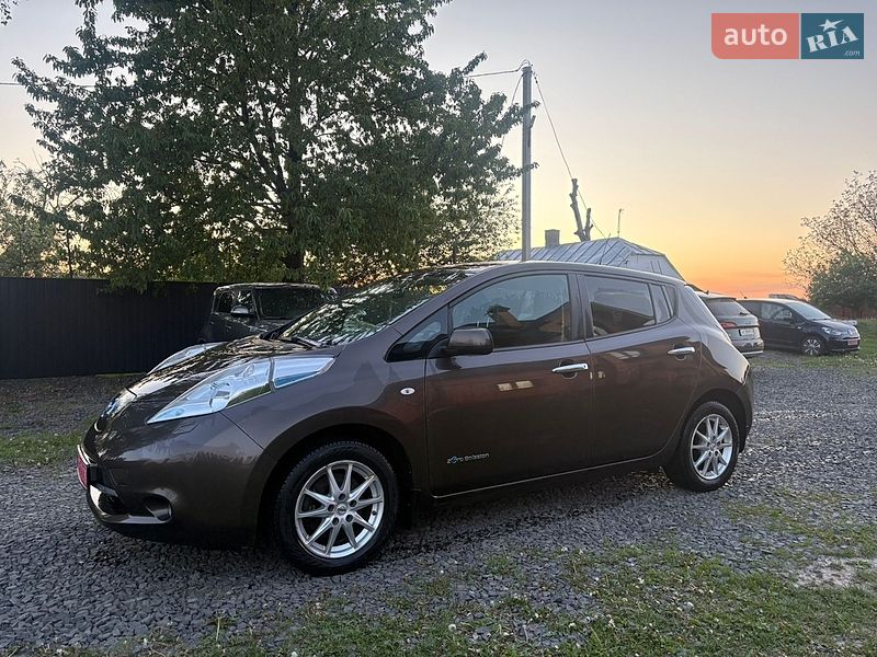 Хэтчбек Nissan Leaf 2016 в Луцке