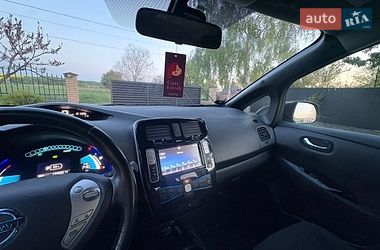 Хэтчбек Nissan Leaf 2016 в Луцке