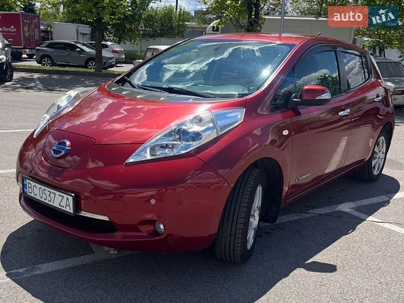 Хетчбек Nissan Leaf 2013 в Львові