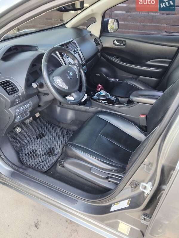 Хетчбек Nissan Leaf 2014 в Львові