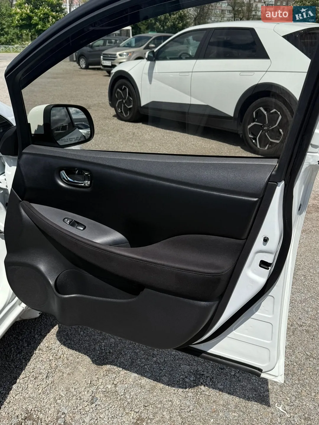 2013 Nissan Leaf - мініатюра 17