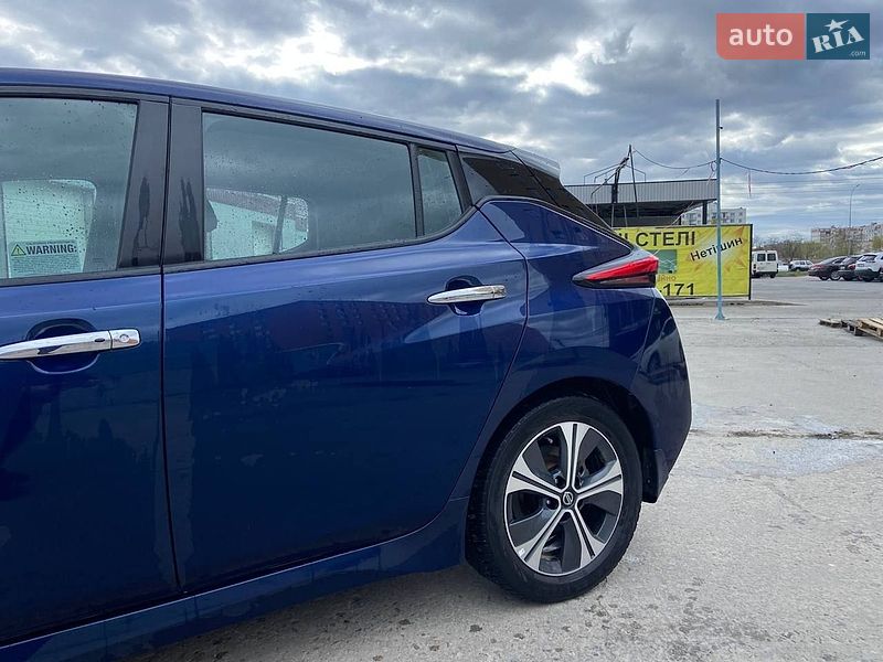 Хетчбек Nissan Leaf 2020 в Нетішині