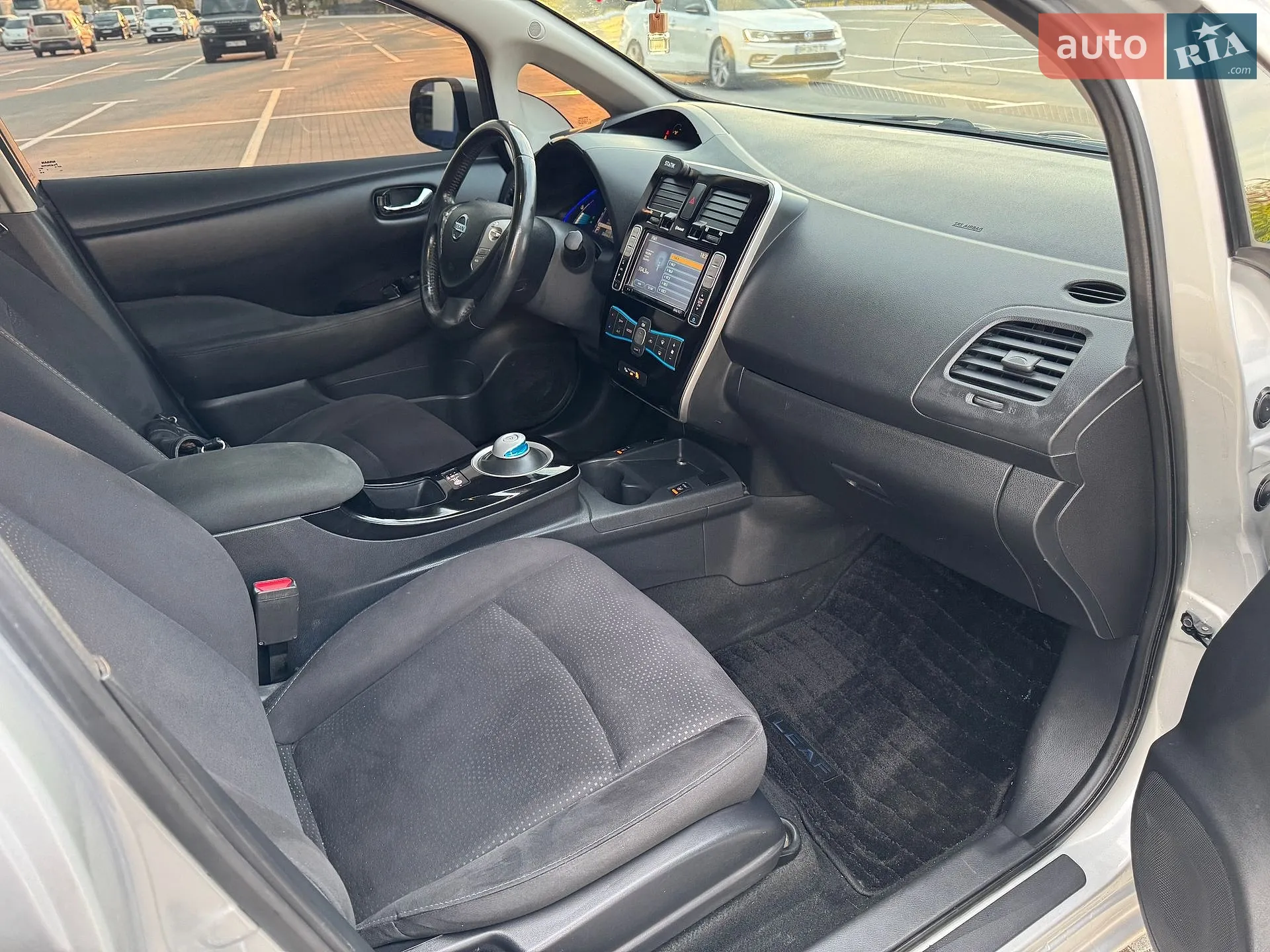 2015 Nissan Leaf - мініатюра 32