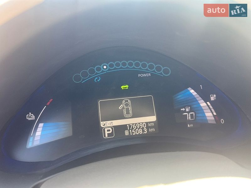 Хэтчбек Nissan Leaf 2011 в Каменском