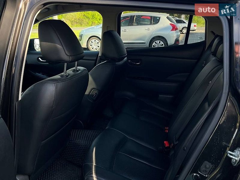 Хэтчбек Nissan Leaf 2016 в Луцке