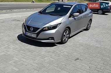 Хэтчбек Nissan Leaf 2018 в Днепре
