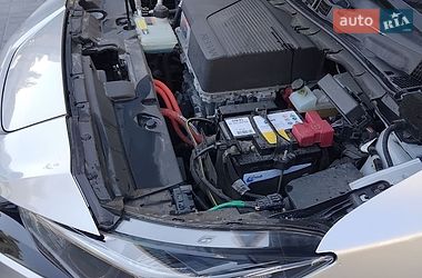 Хетчбек Nissan Leaf 2018 в Дніпрі