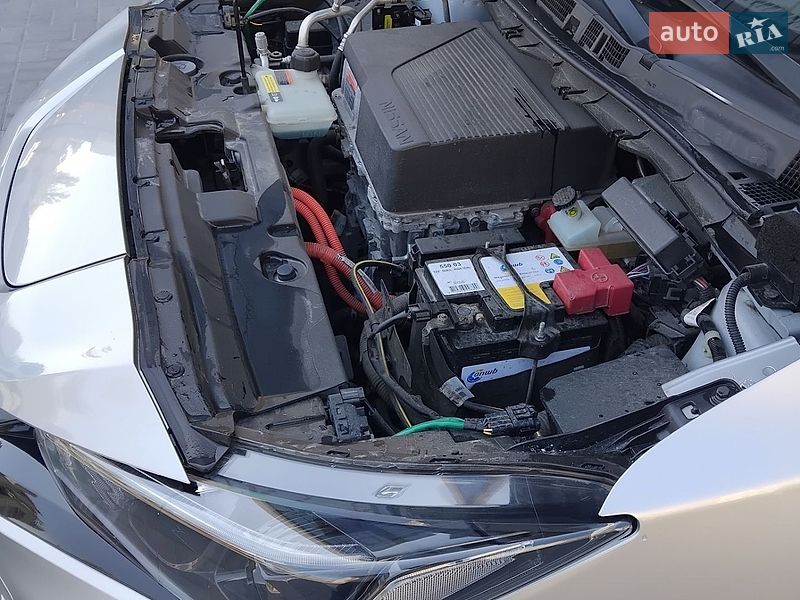 Хетчбек Nissan Leaf 2018 в Дніпрі