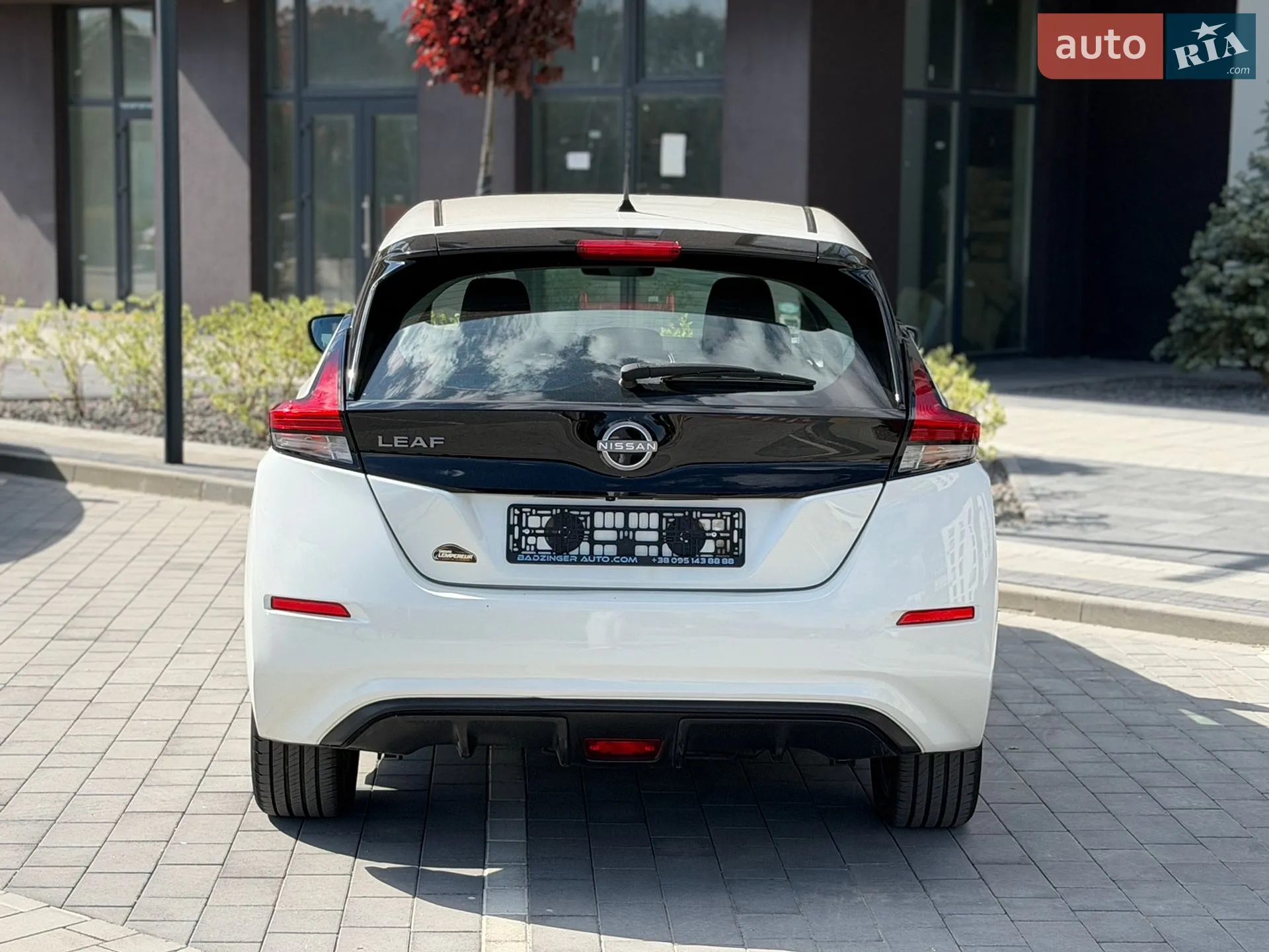 2022 Nissan Leaf - мініатюра 5