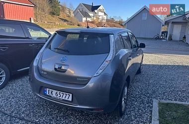 Хэтчбек Nissan Leaf 2015 в Львове