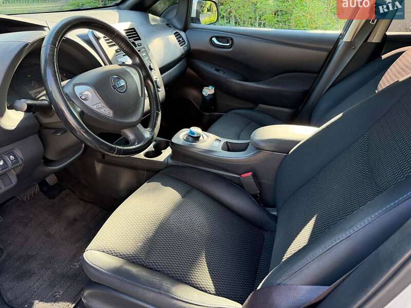 Хетчбек Nissan Leaf 2013 в Києві фото 11 Хетчбек Nissan Leaf 2013 в Києві