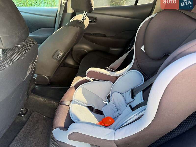 Хетчбек Nissan Leaf 2013 в Києві фото 16 Хетчбек Nissan Leaf 2013 в Києві