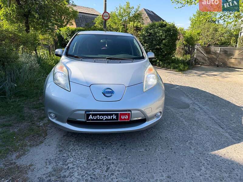 Хетчбек Nissan Leaf 2013 в Києві фото 2 Хетчбек Nissan Leaf 2013 в Києві