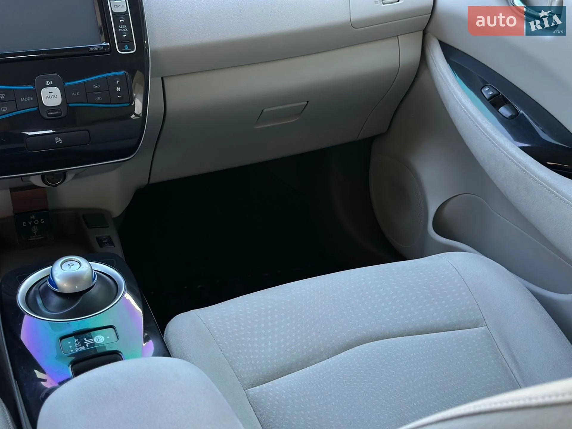 2012 Nissan Leaf - мініатюра 24