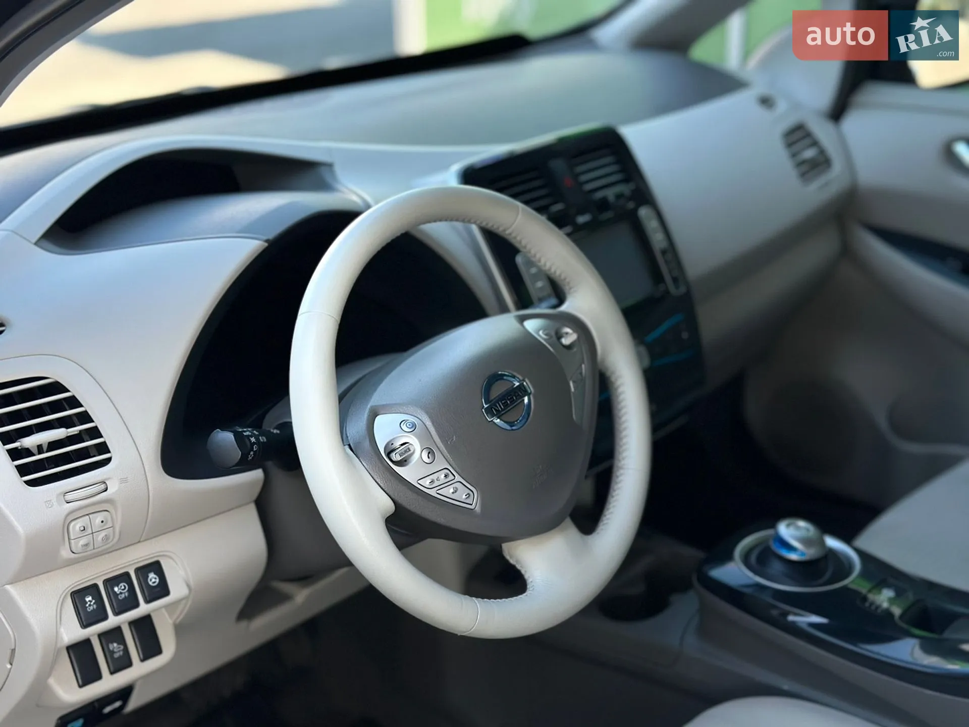 2012 Nissan Leaf - мініатюра 28