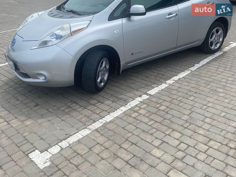 Хэтчбек Nissan Leaf 2013 в Харькове