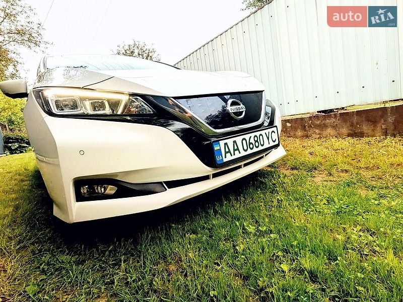 Хетчбек Nissan Leaf 2019 в Києві фото 2 Хетчбек Nissan Leaf 2019 в Києві