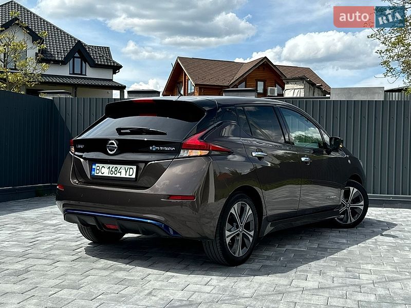 Хэтчбек Nissan Leaf 2018 в Дрогобыче