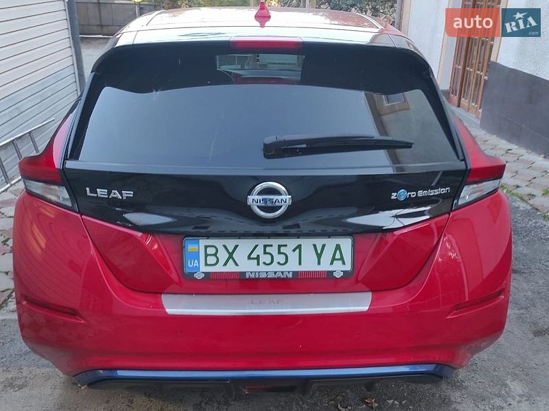 Хетчбек Nissan Leaf 2019 в Городку