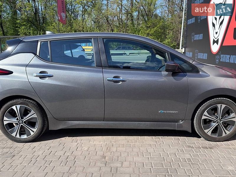Хэтчбек Nissan Leaf 2018 в Виннице